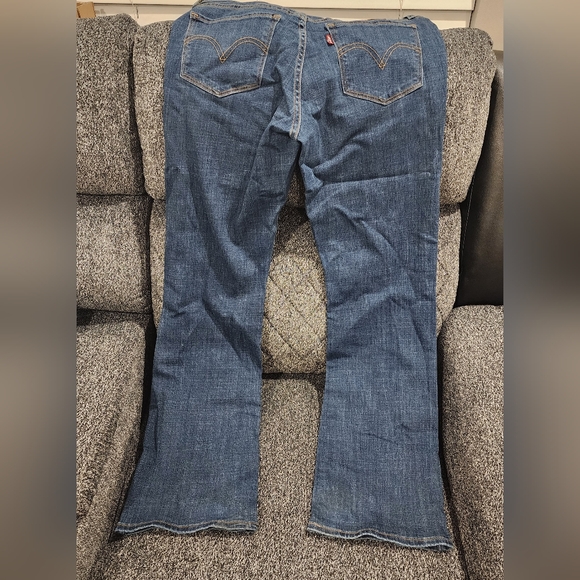 NWOT Levi's Classic Bootcut Jeans - Picture 4 of 4